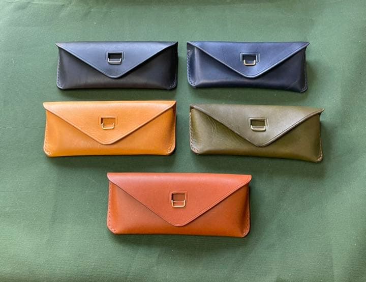 本革 メガネケース ネイビー　バケッタレザー ナチュラルレザー ハンドメイド